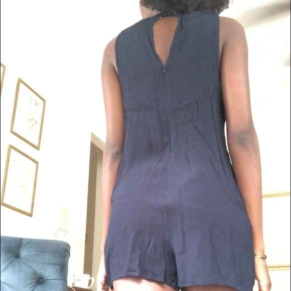 BLACK CUTOUT ROMPER - Picture 5 of 5